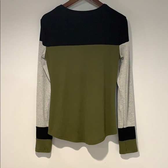Colorblock Long Sleeve Tee - Picture 2 of 2